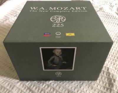 Wolfgang Mozart 225  The New Complete Edition   Used   Excellent Condition   CD