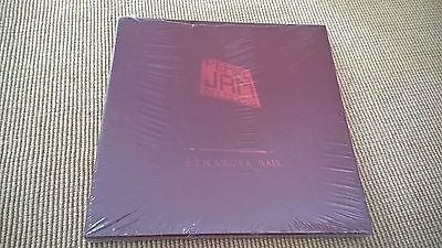 Pearl Jam Live At Benaroya Vinyl LP Box Set   New  Sealed   1086 2000