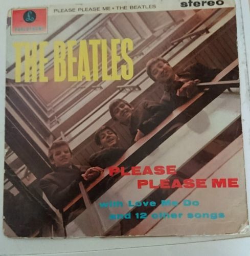 The Beatles   PLEASE PLEASE ME  Black and gold Stereo LP   1st UK Pressing 