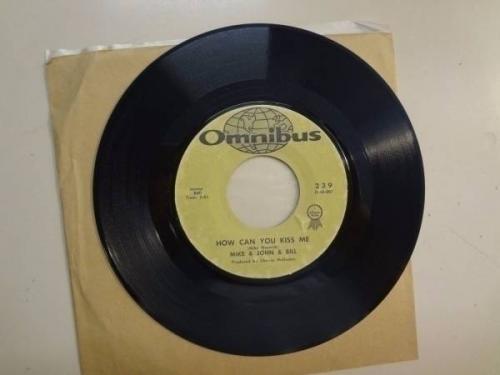 MIKE   JOHN   BILL  Early Mike Nesmith Of Monkees How Can You Kiss Me U S 7  65 