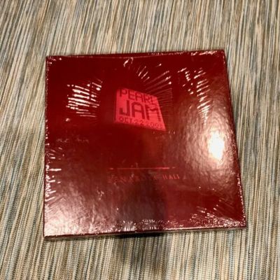 Pearl Jam Benaroya Hall Red Wine Colored Vinyl Box Set   1000 of 2000