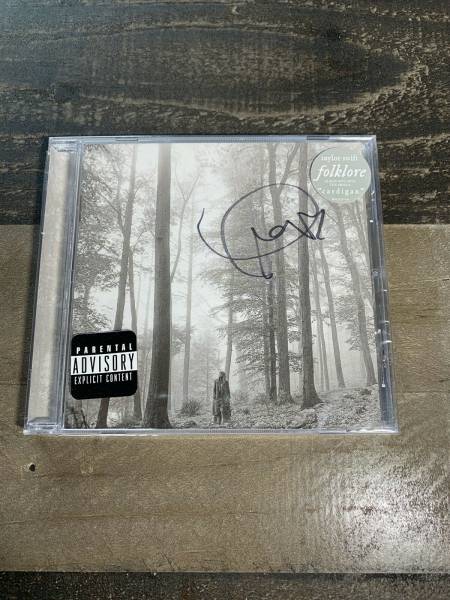 taylor-swift-folklore-signed-autograph-cd-brand-new-and-sealed