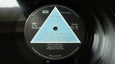 PINK FLOYD         DARK SIDE OF THE MOON          A 1st ISSUE UK HARVEST SOLID BLUE LABEL LP 