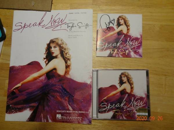 speak-now-taylor-swift-autographed-brand-new-insert-music-sheets-cd-new