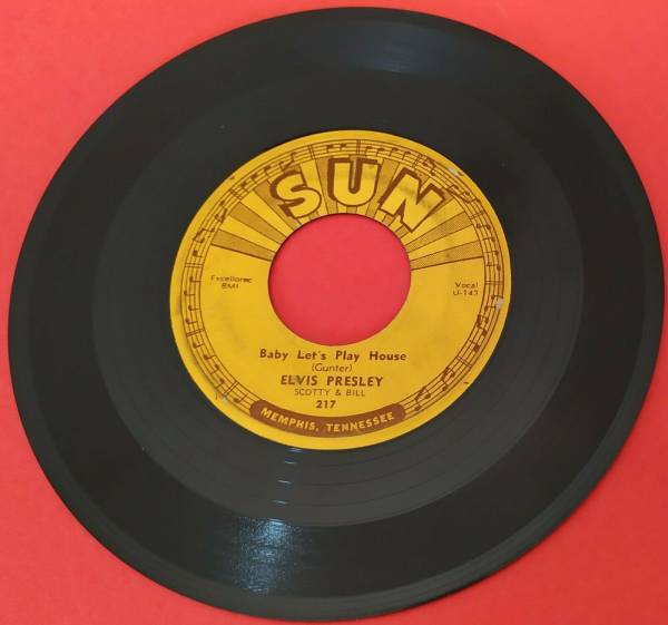 ELVIS PRESLEY  45 RPM   U S   SUN 217   BABY LET S PLAY HOUSE   WITH PUSH MARKS 
