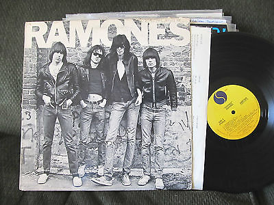 Ramones 1st 1976 Original LP S T vinyl debut sasd7520 sire misprint labels first