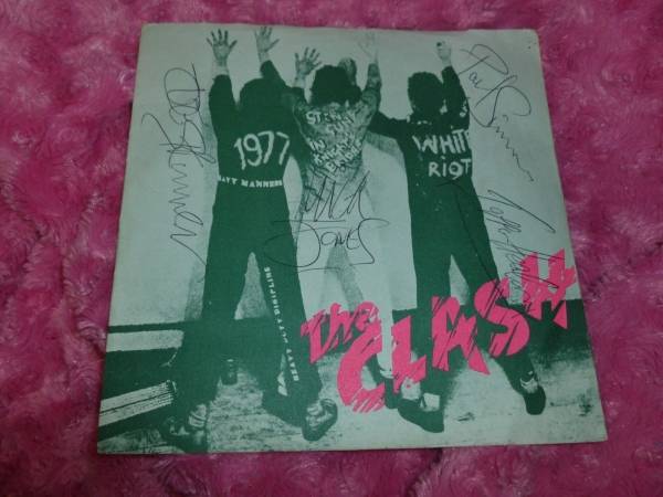 clash white riot 7    1977 signed in black biro pen punk rock