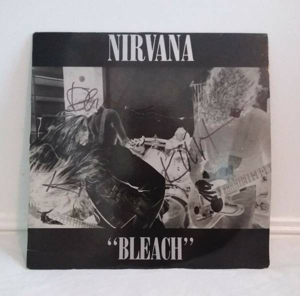 Nirvana Bleach signed by Kurt Cobain  Dave Gorhl and Krist Novoselic 