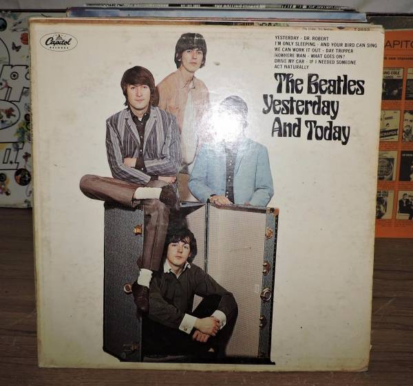 THE BEATLES Yesterday And Today LP Capitol T 2553 US 1966 VG  BUTCHER COVER 2nd 