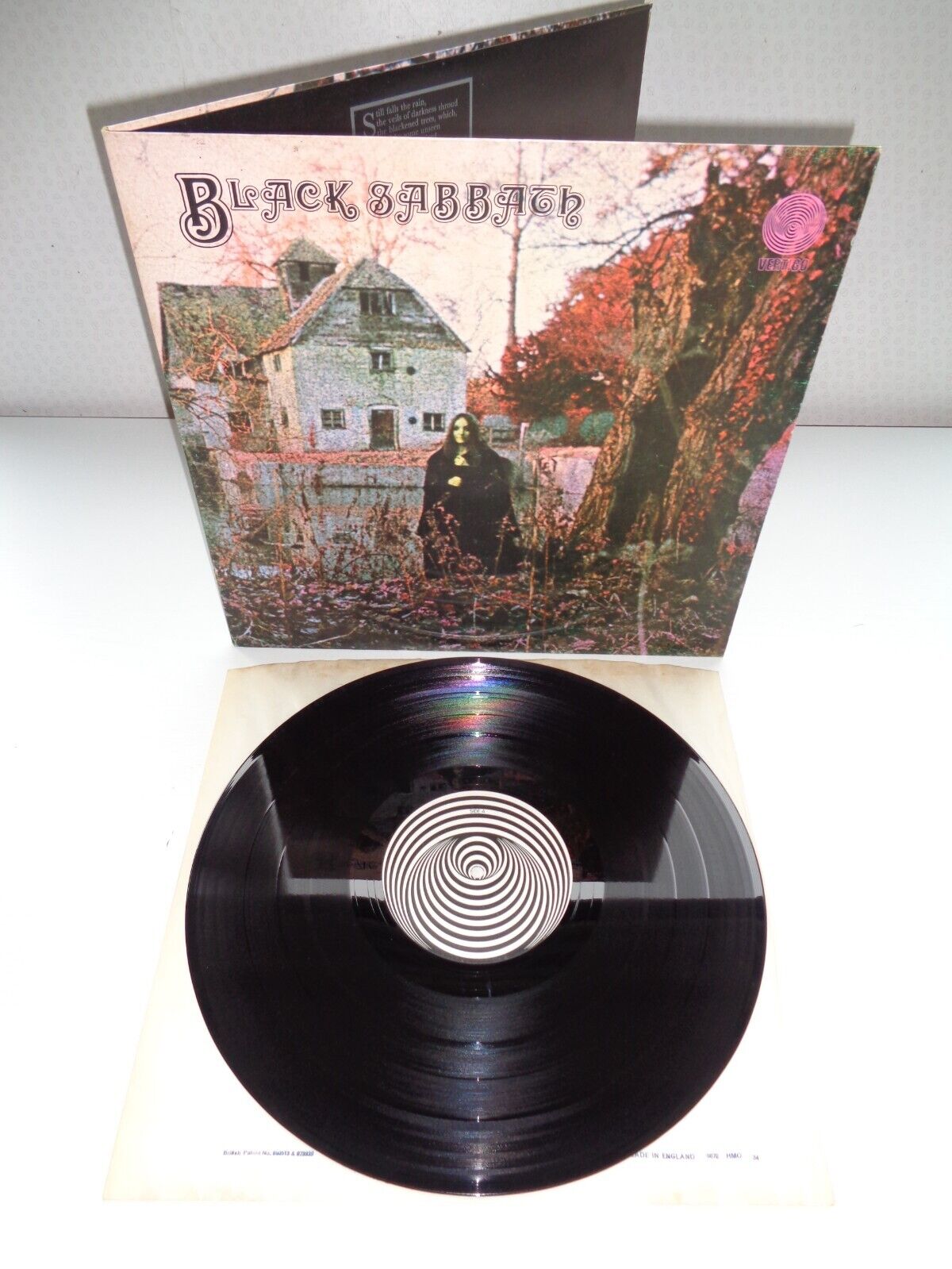 BLACK SABBATH-1ST ALBUM..SUPERB  RARE  UK SWIRL PRESS N/MINT VINYL LP 1970