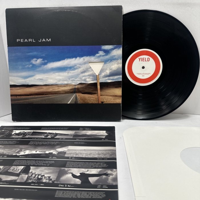 Pearl Jam  -Yield - LP Vinyl 1st Press 1998  VG  / VG 