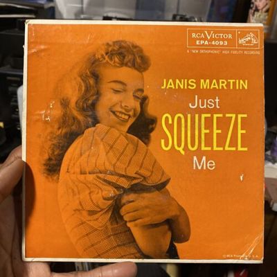 JANIS MARTIN Just Squeeze Me   3 U S  7  1957 RCA Victor EPA 4093 EP Orig Sleeve