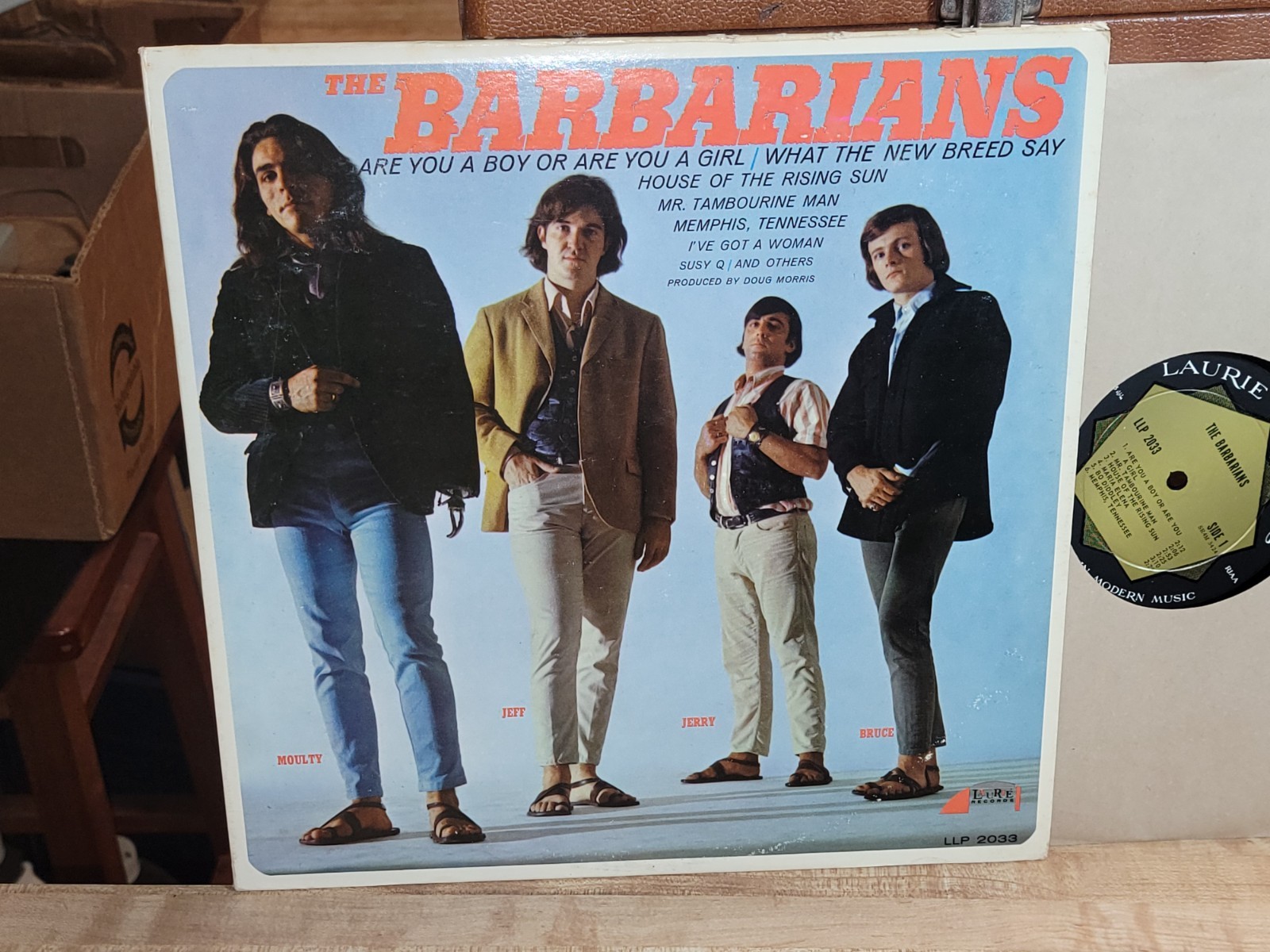 GRARGE / PSYCH LP THE BARBARIANS SLEF TITLED ON LAURE LLP 2033