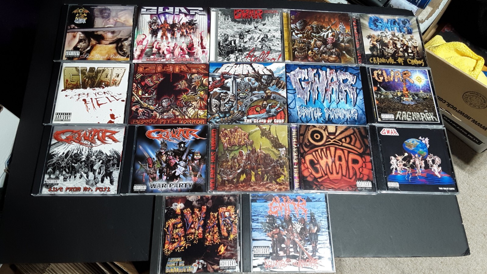 17 gwar cds very good condition see pic