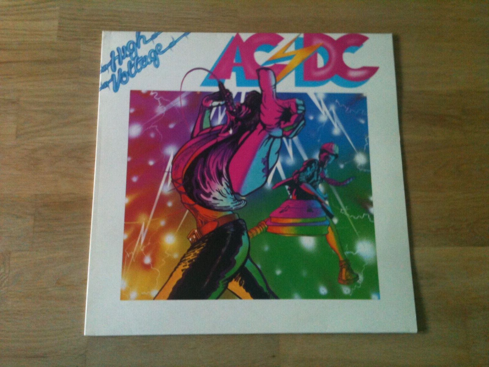 AC / DC - High Voltage - UK Black Vinyl 1976 - 1 Press / TOP - ZUSTAND    
