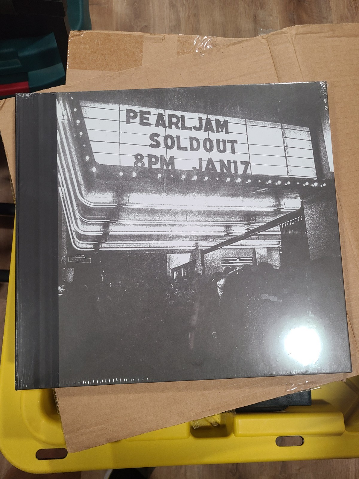 PEARL JAM - MOORE THEATER 1/17/92  VAULT  1 VINYL LP RECORD  - NEW/SEALED   
