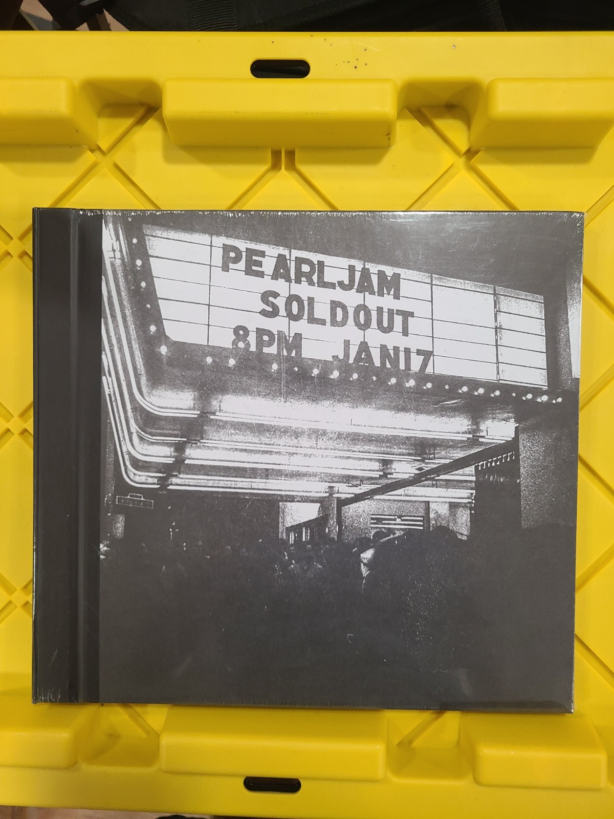 PEARL JAM - MOORE THEATER 1/17/92  VAULT  1 VINYL LP RECORD  - NEW/SEALED   