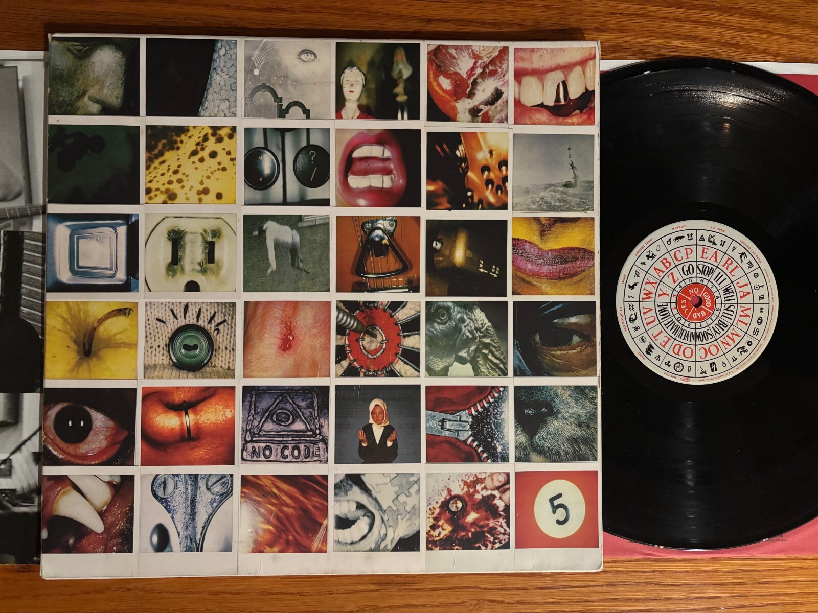 Pearl Jam lp No Code   Epic   OG US press w/ 5 inserts set D