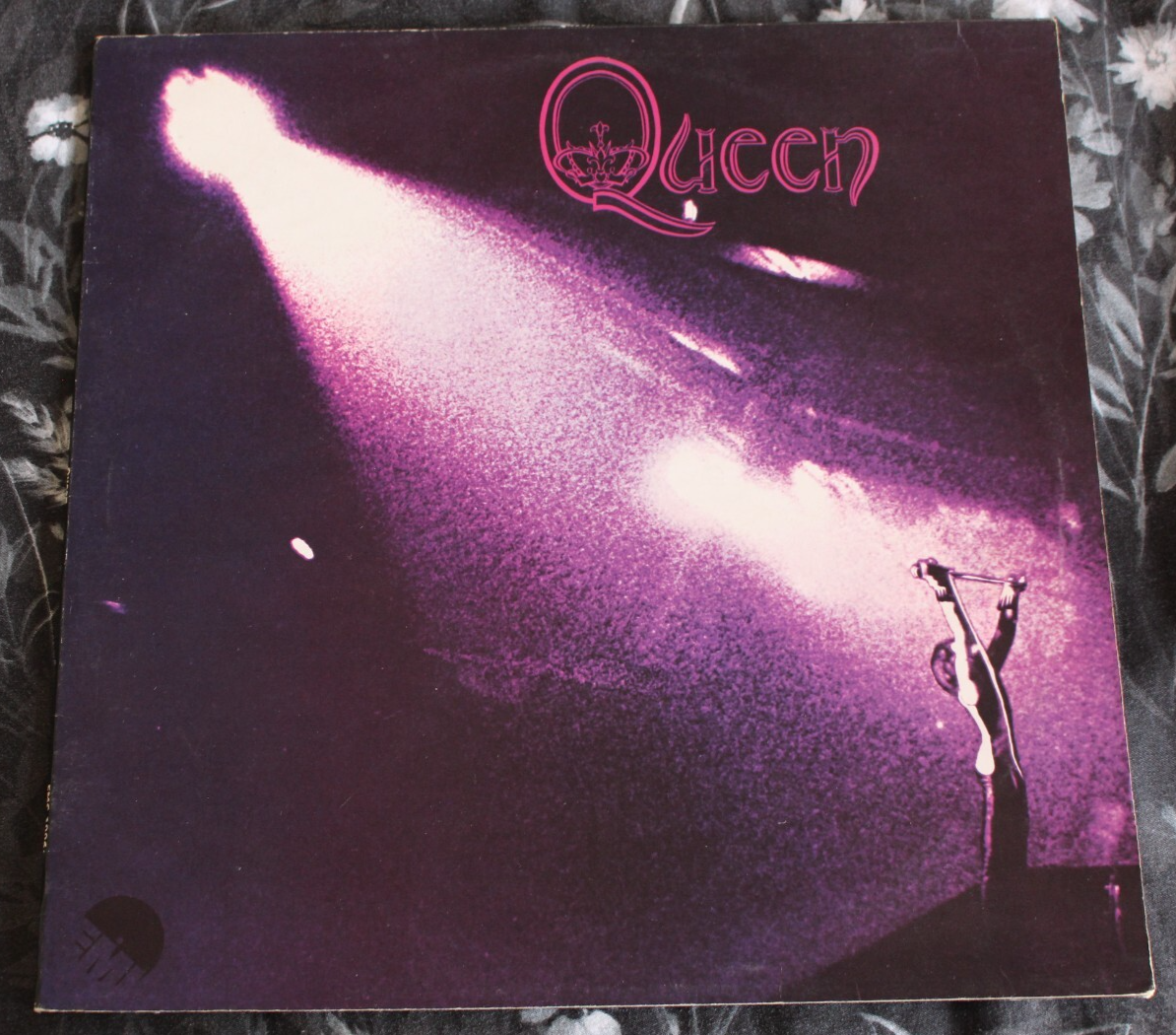 Queen - Queen  Scarce 10 TRK  12  Vinyl  KIP CUT  Original UK Release  NEAR MINT