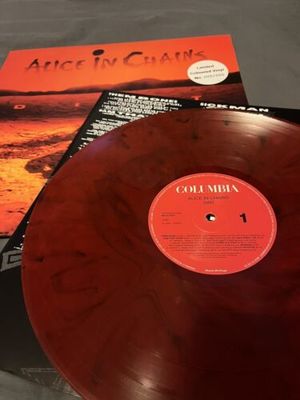 alice-in-chains-dirt-lp-red-black-marble-columbia-records-music-on-vinyl