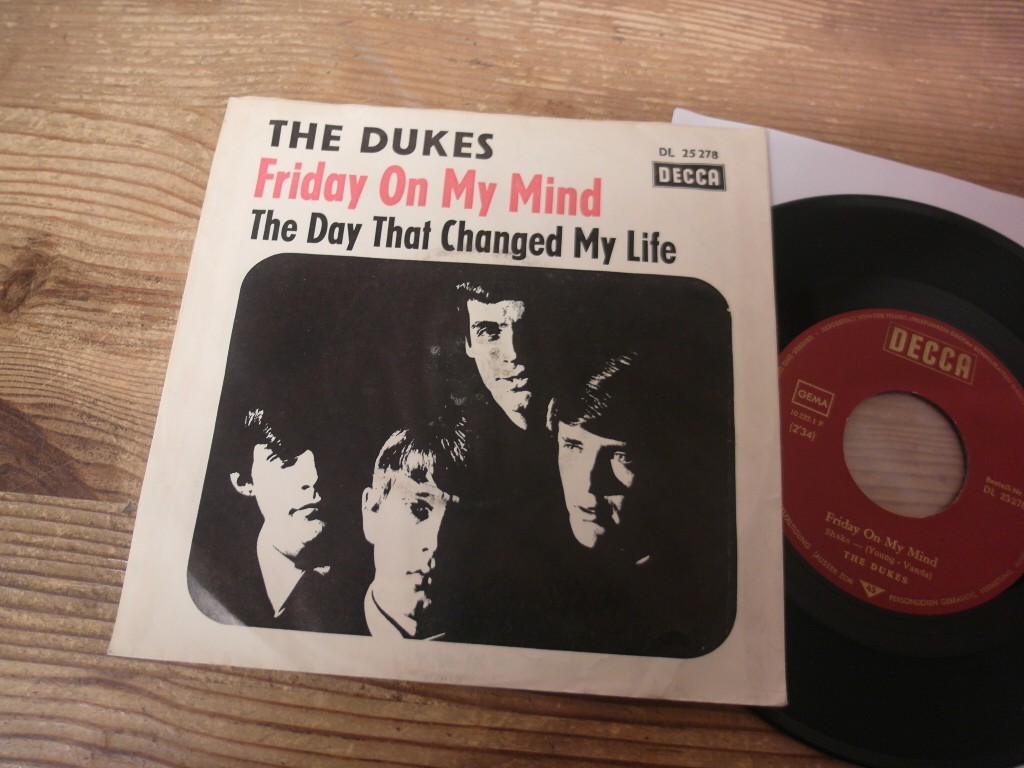 The Dukes     Friday On My Mind megarare  7 Single 1966 / Garage Rock, Beat