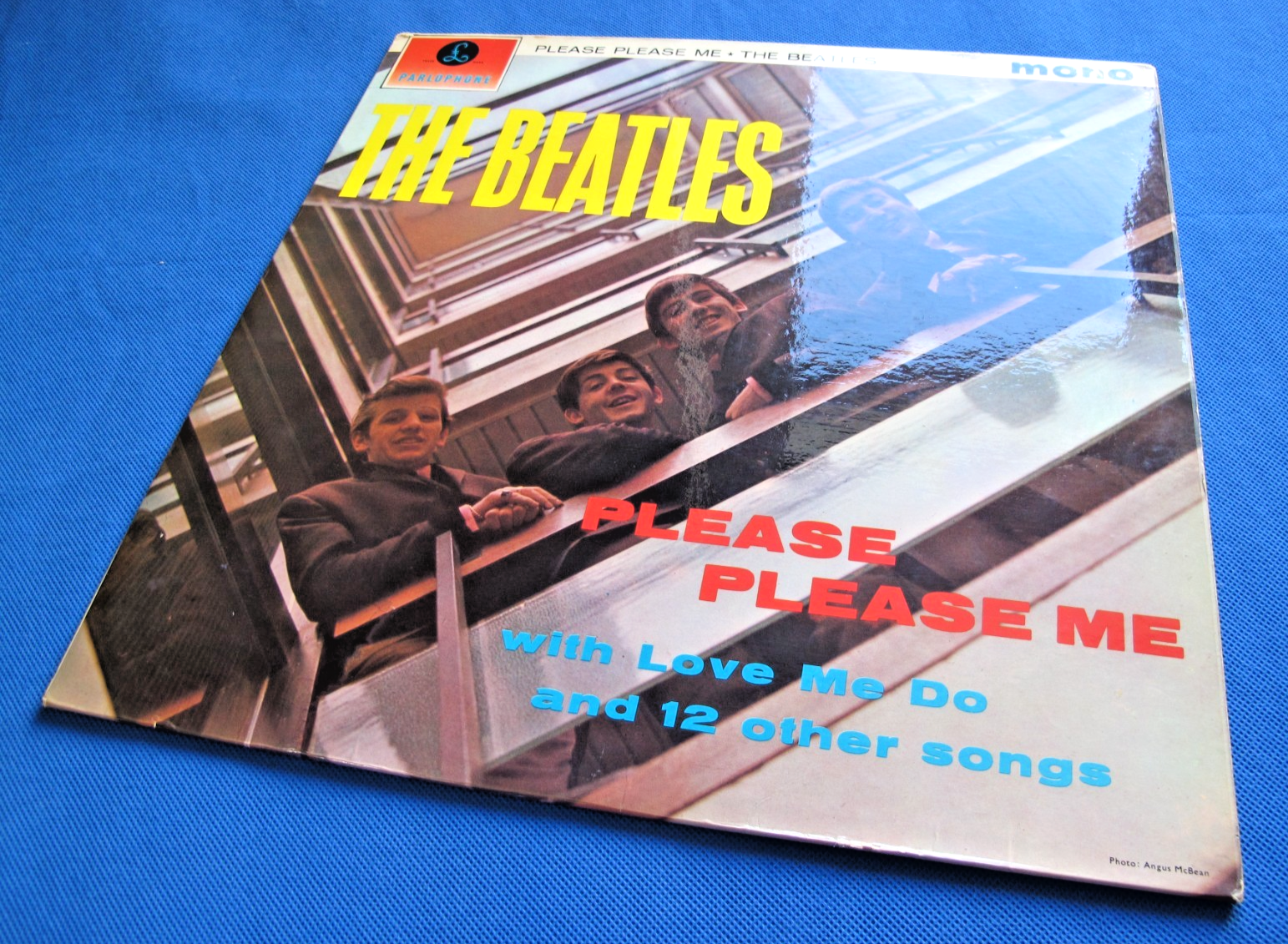 The Beatles  PLEASE PLEASE ME  1963 UK  Mono  Black   Gold LP  A SUPERB EXAMPLE 