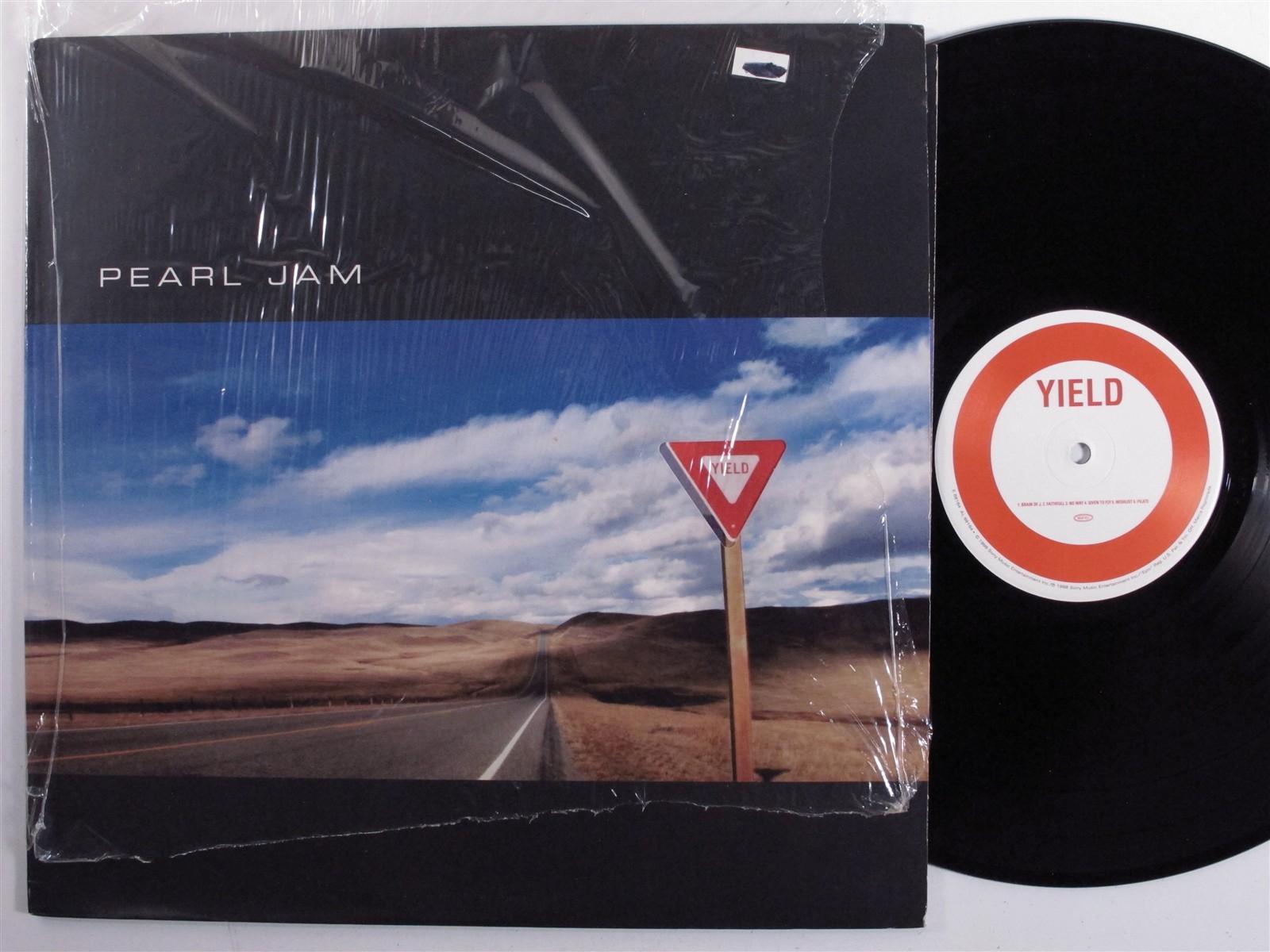 PEARL JAM Yield EPIC LP VG  1st pressing die-cut cover with sticker n