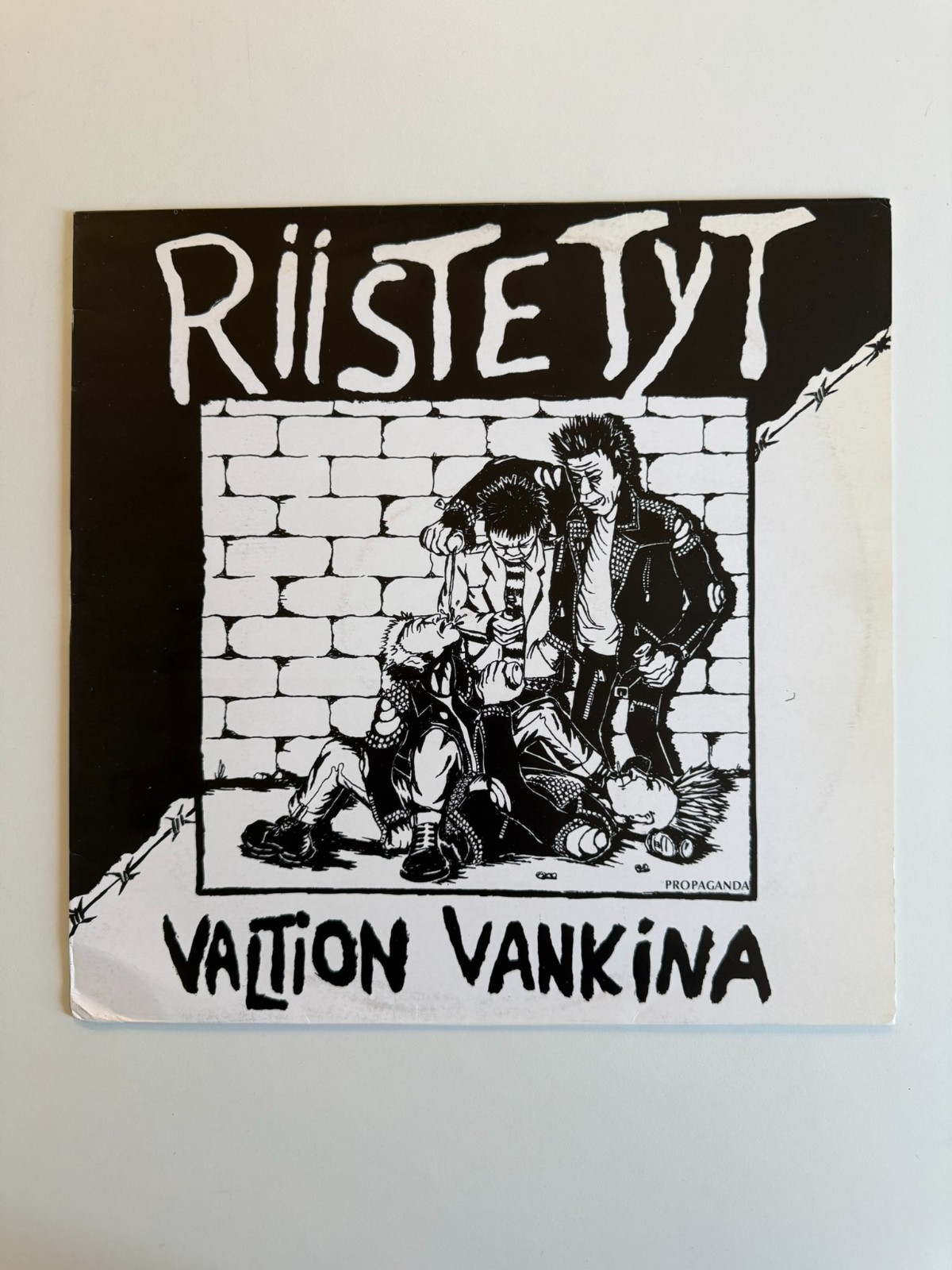Riistetyt Valtion Vankina LP ORIGINAL Propaganda Punk KBD Discharge Anti Cimex